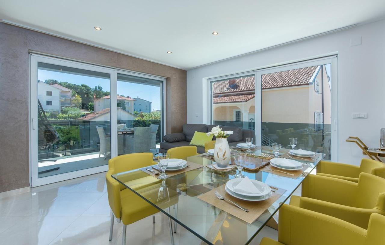 Modern Apartments With Shared Pool Near The Sea Pula Exterior foto