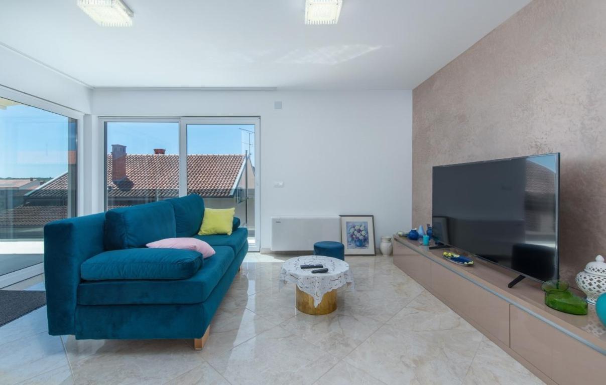 Modern Apartments With Shared Pool Near The Sea Pula Exterior foto